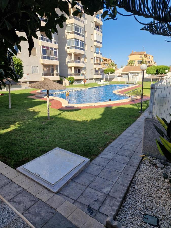Magnifico Chalet Adosado En Torrevieja, Alicante. Ngoại thất bức ảnh