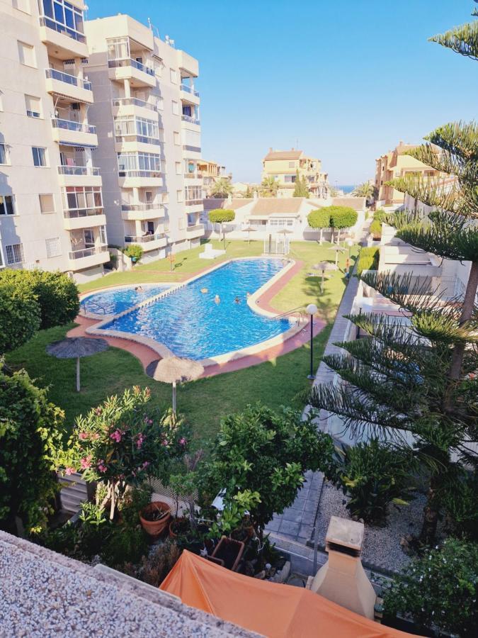 Magnifico Chalet Adosado En Torrevieja, Alicante. Ngoại thất bức ảnh